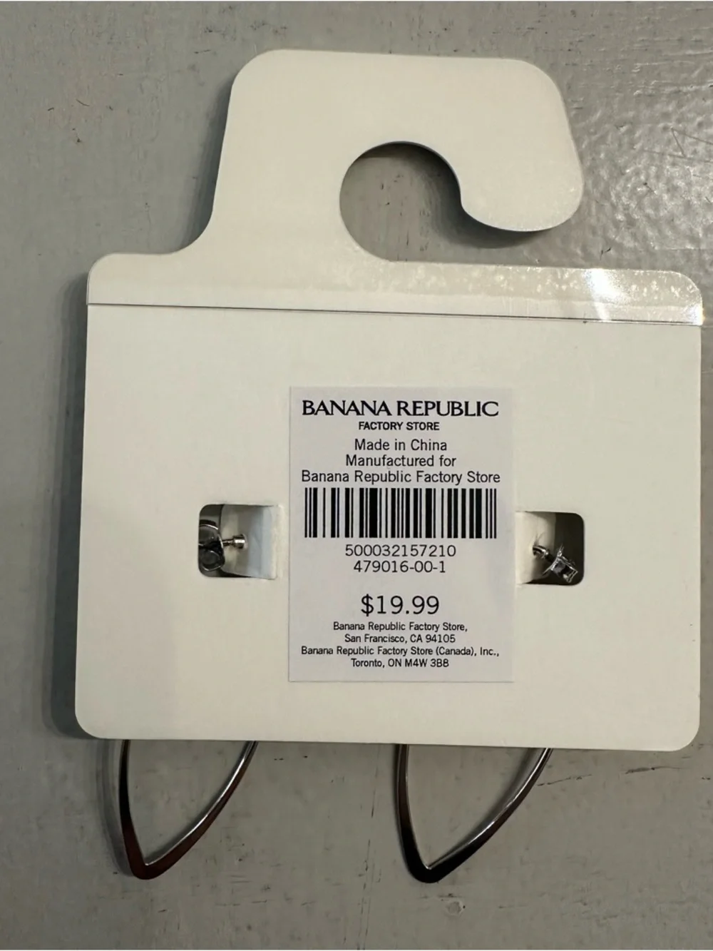 Banana Republic XOXO Women's Silver Oval hoop Post Closure Earrings NWT